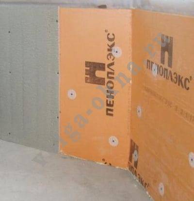 Укладка дополнительного слоя фольгированного полиэтилена